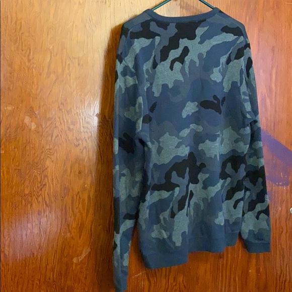 Blue camo sweater - Picture 2 of 2